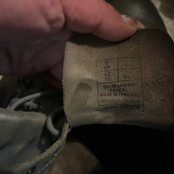 Dr. Martens Dark Gray green Leather combat lace up Boots - Picture 4 of 4